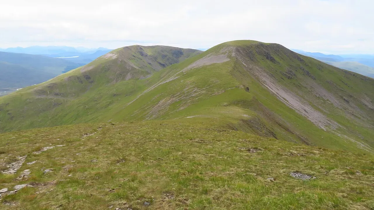 View of Aonach Beag (Alder) (1116m), Cairngorms, Scotland