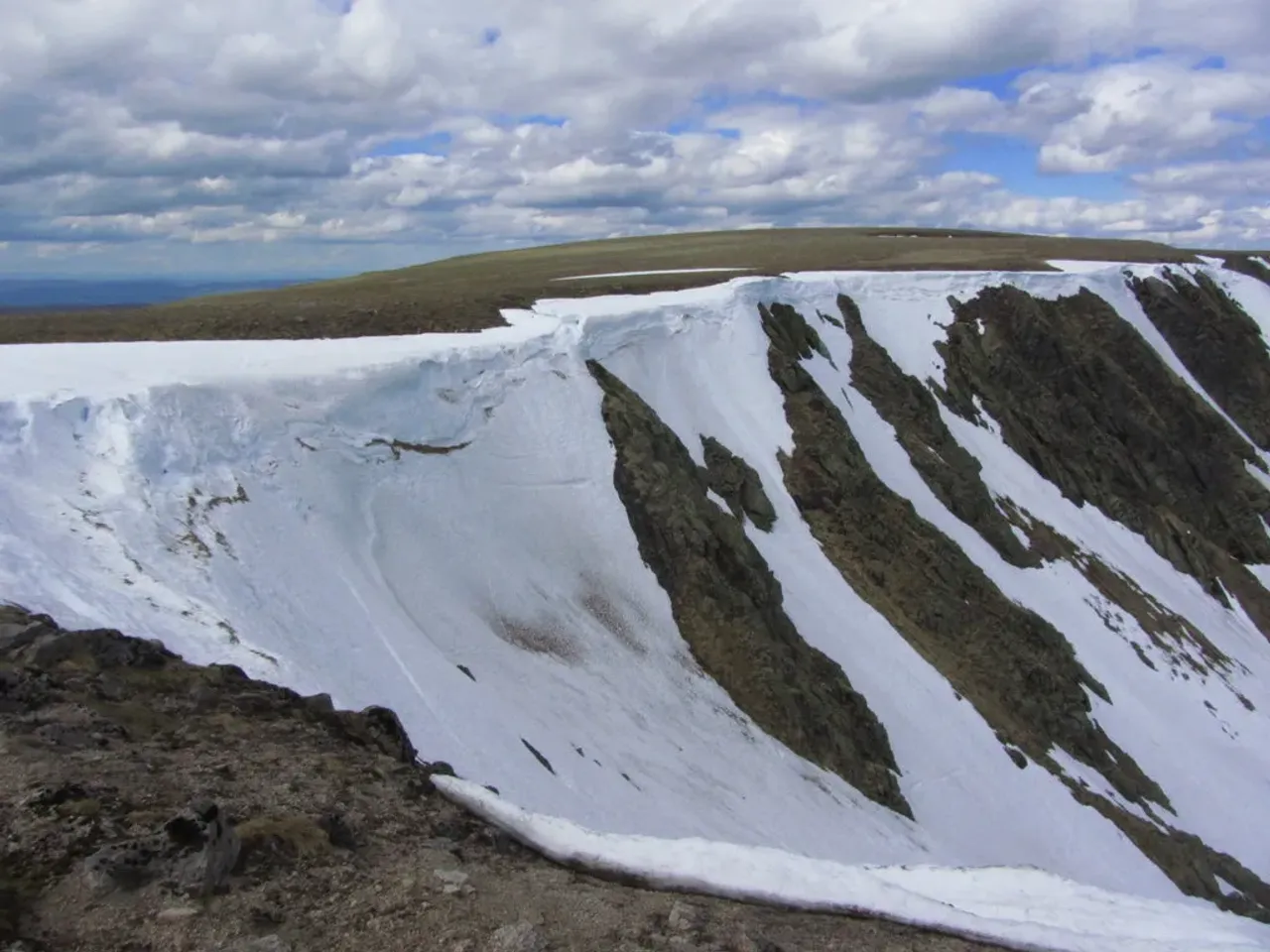 View of Beinn a' Bhuird (1196m), Cairngorms, Scotland