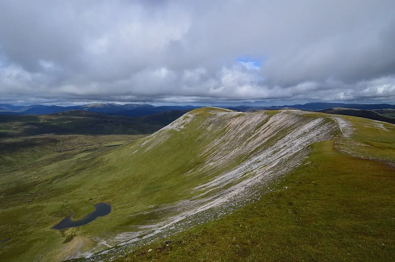 View of Beinn Iutharn Mhor (1045m), Cairngorms, Scotland